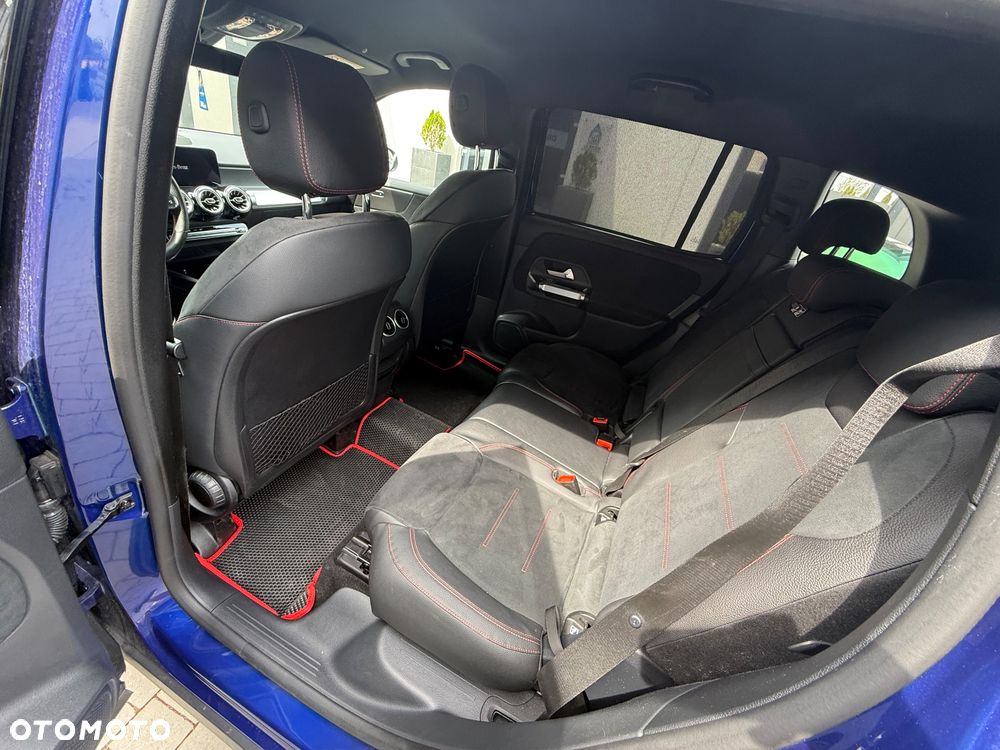 Mercedes-Benz GLB 200 7G-DCT - 7