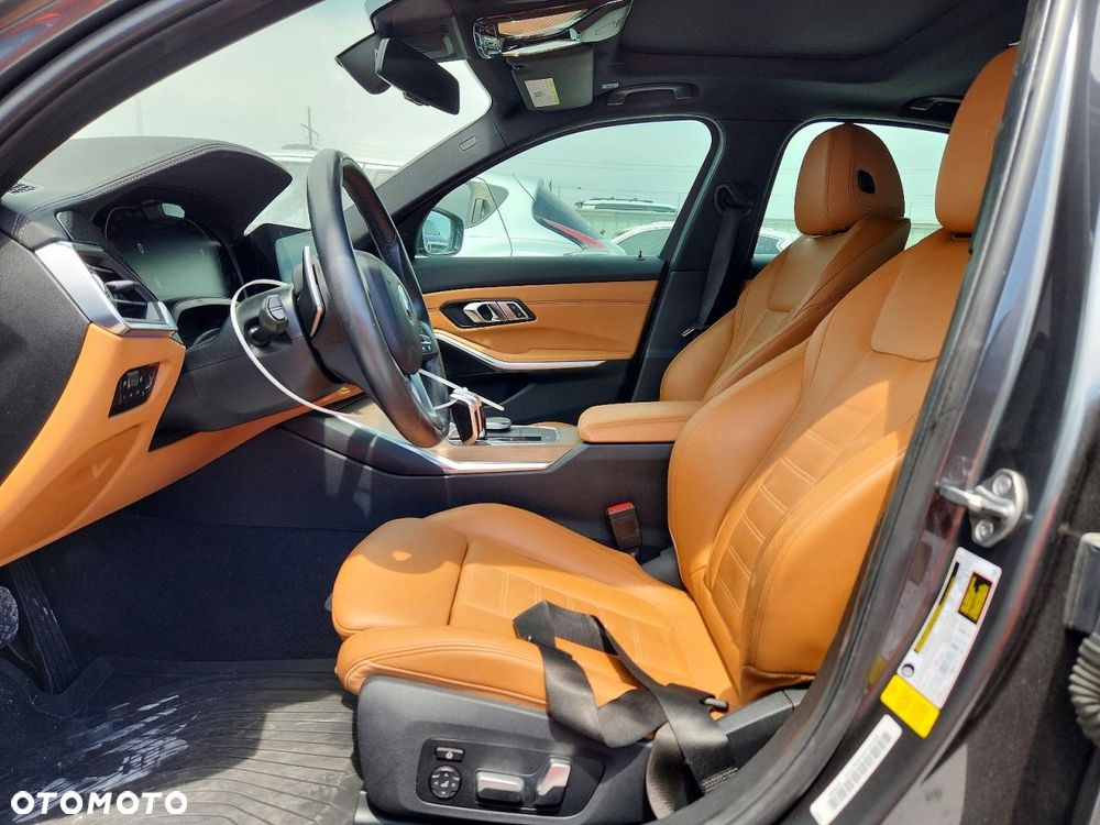 BMW Seria 3 330i Edition Luxury Line Purity - 8