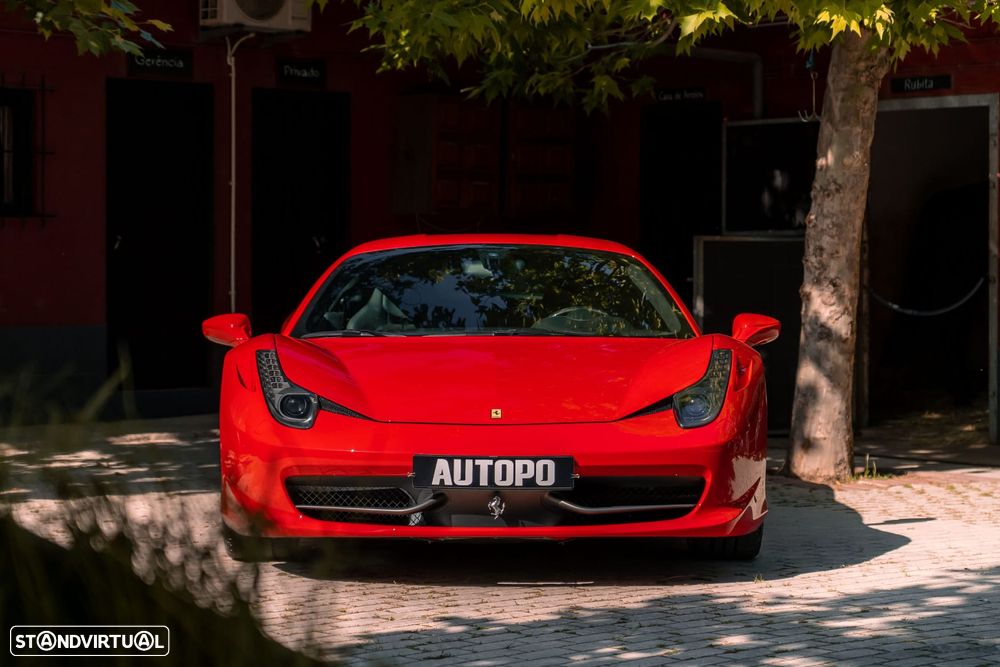 Ferrari 458 - 8