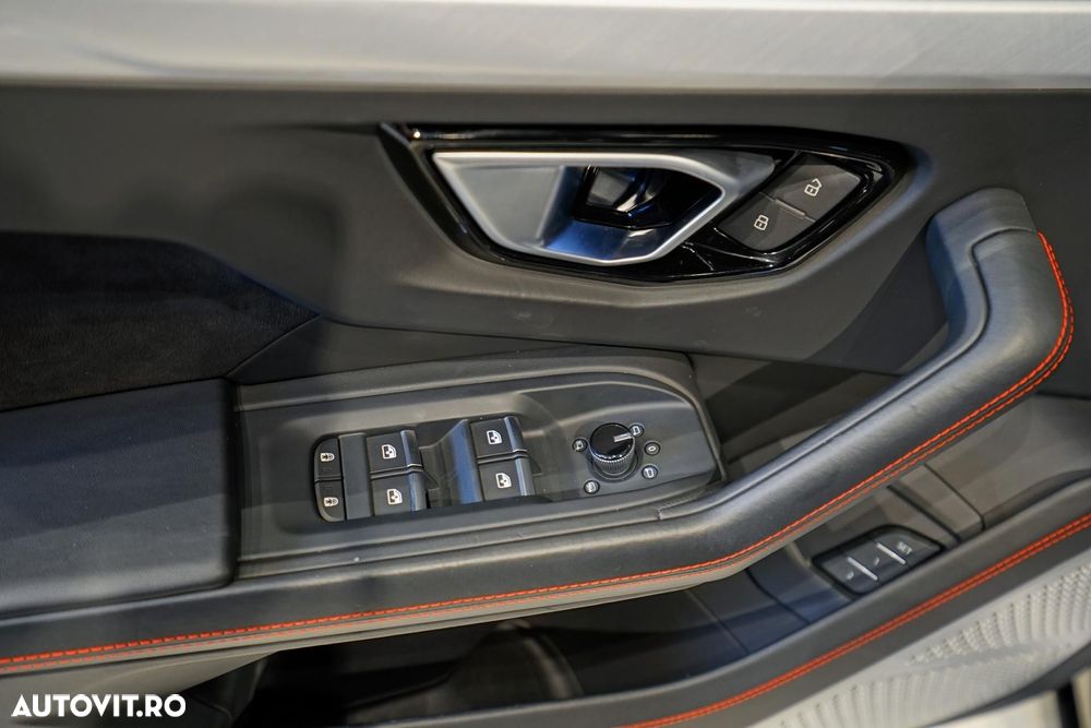 Lamborghini URUS - 31