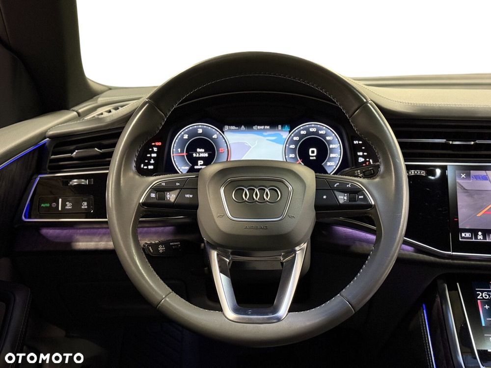Audi Q8 - 30