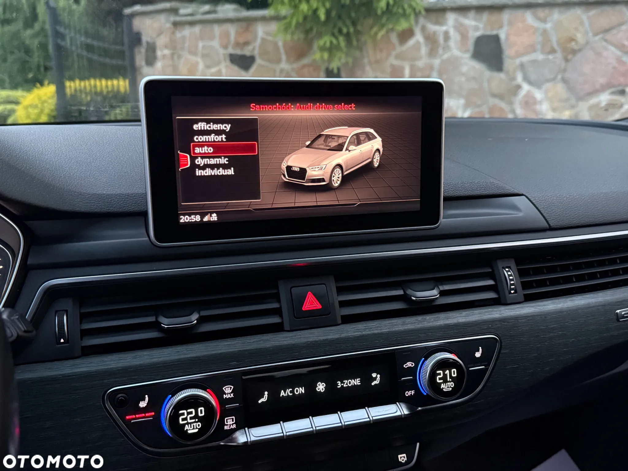 Audi A4 Avant 40 TDI quattro S tronic S line - 31
