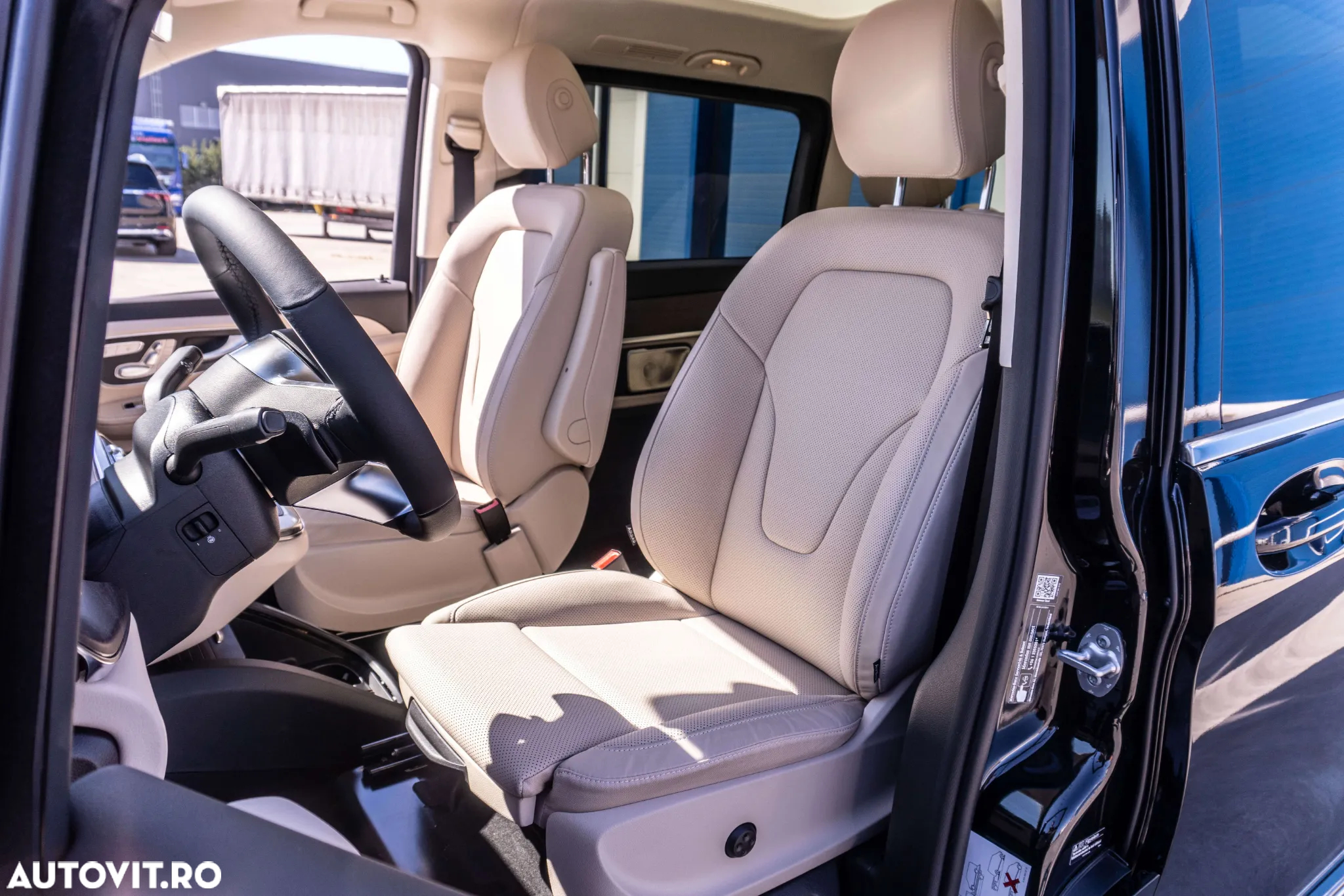 Mercedes-Benz V 300 d lang 9G-TRONIC Exclusive Edition - 16