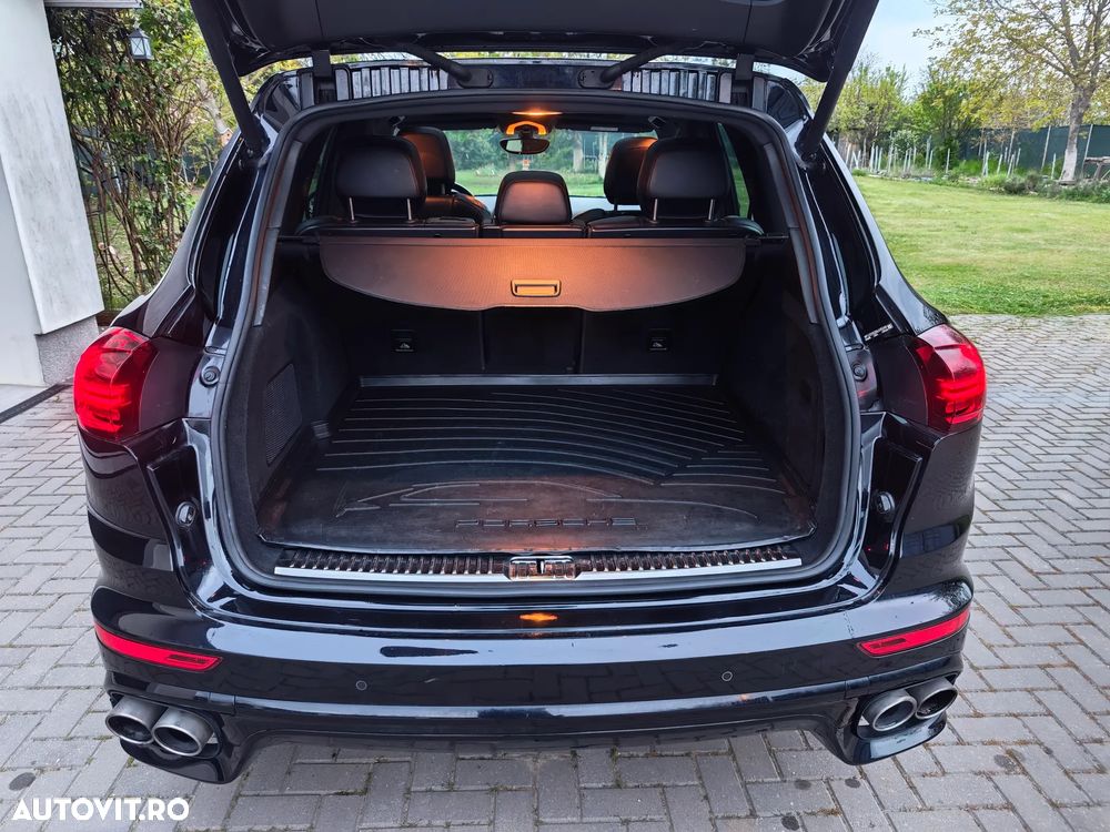 Porsche Cayenne S E-Hybrid Platinum Edition - 13