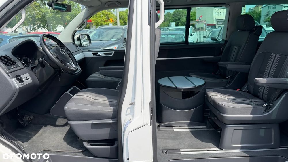 Volkswagen Multivan - 28