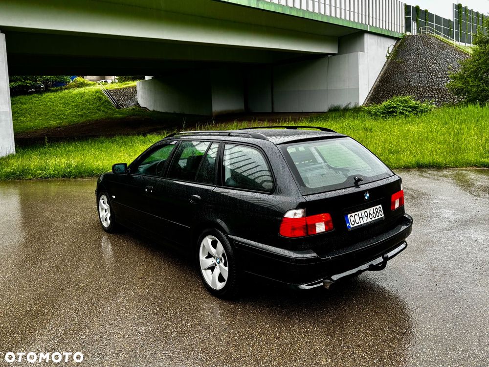 BMW Seria 5 520i Touring Edition Sport - 5