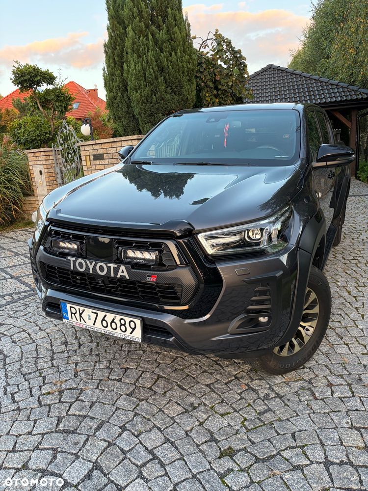 Toyota Hilux 2.8 D-4D Double Cab GR Sport 4x4 - 12