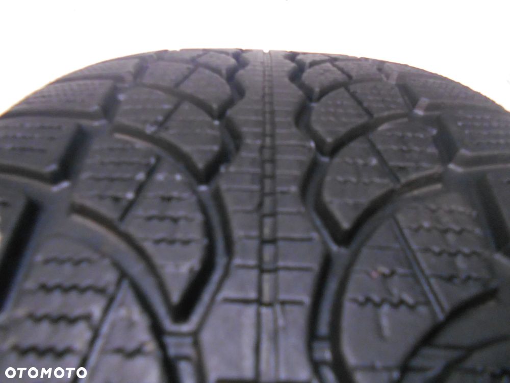 OPONA POJEDYNKA 215/45R20 BRIDGESTONE BLIZZAK LM-32 DOT 4513 7MM - 2