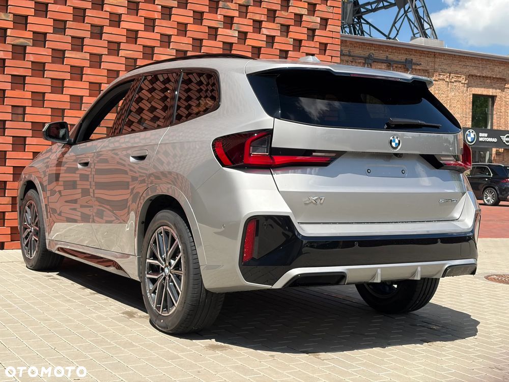 BMW X1 sDrive18i - 10