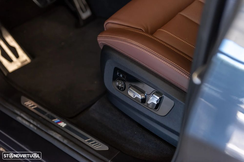 BMW X5 30 d xDrive Pack M - 28