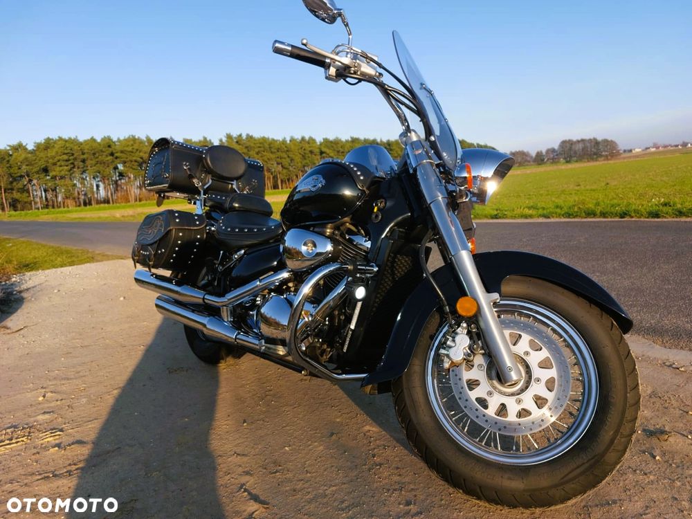 Suzuki VL 800 Volusia - Boulevard C50 - 1