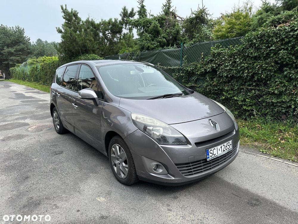 Renault Grand Scenic - 1