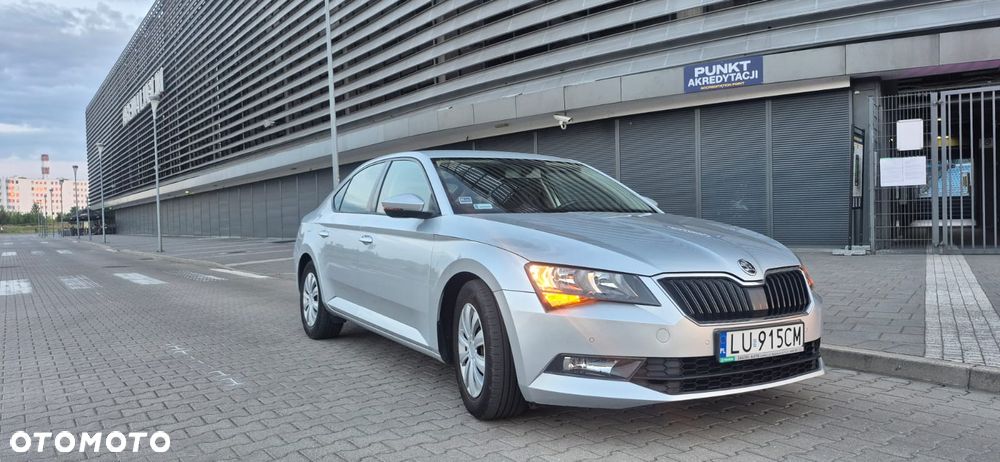 Skoda Superb 1.4 TSI ACTive - 9