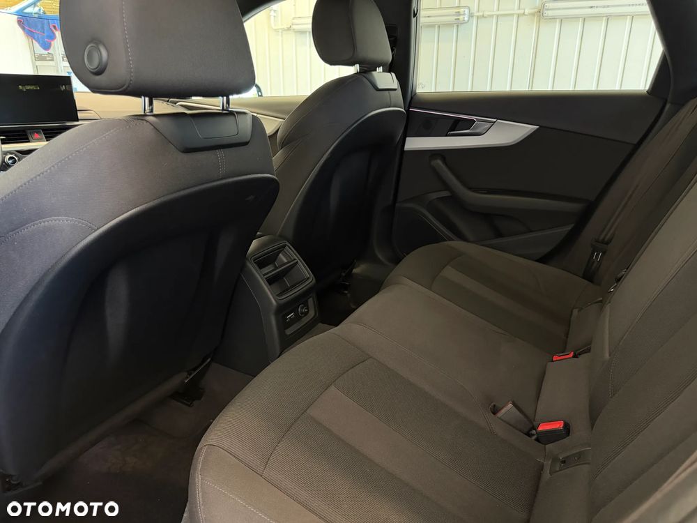 Audi A4 Avant 35 TFSI mHEV S tronic - 27