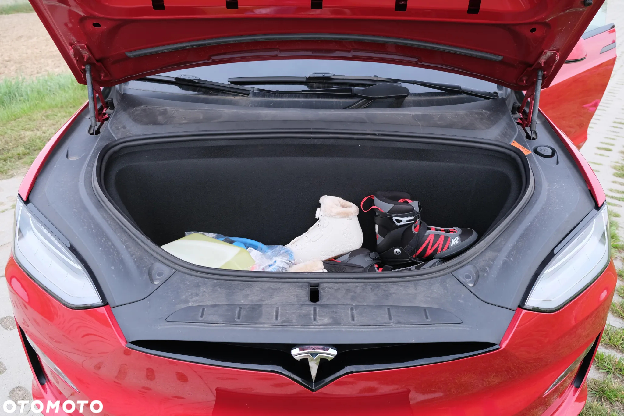 Tesla Model X Plaid - 25