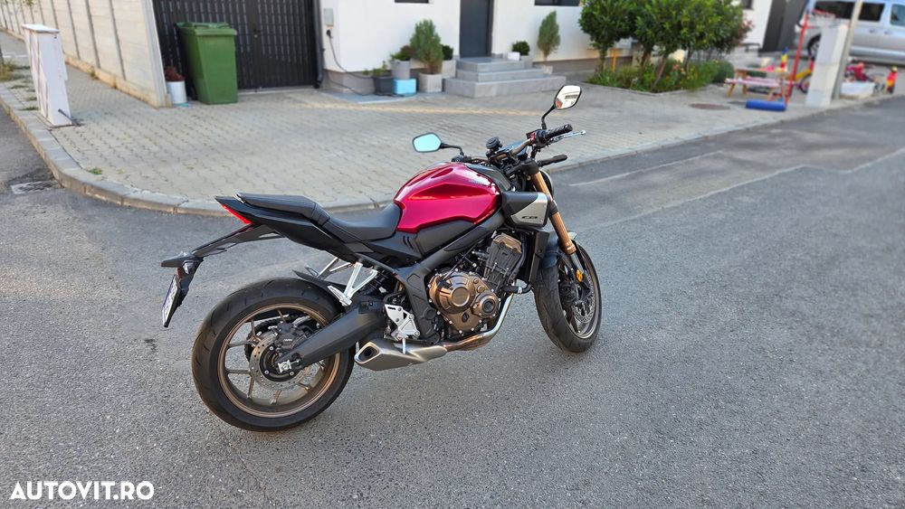 Honda CB 650R - 7