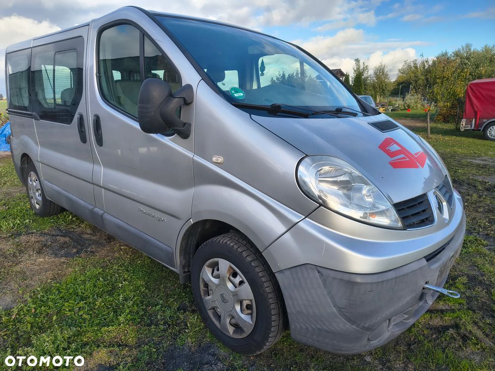 Renault Trafic 2010 photo 2