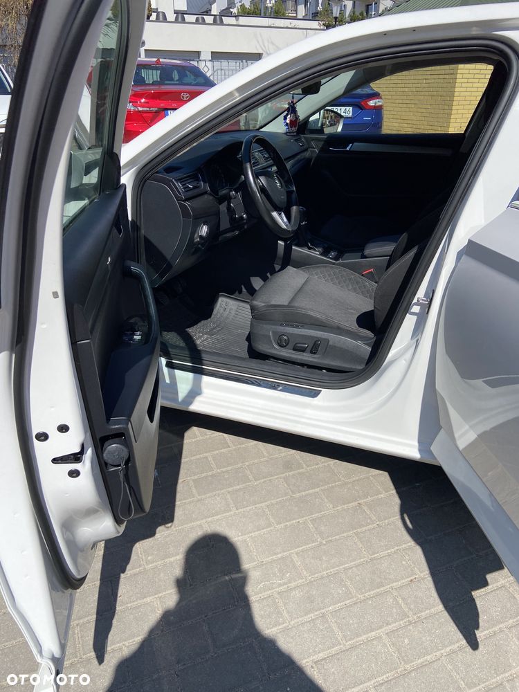 Skoda Superb 2.0 TDI Ambition - 22