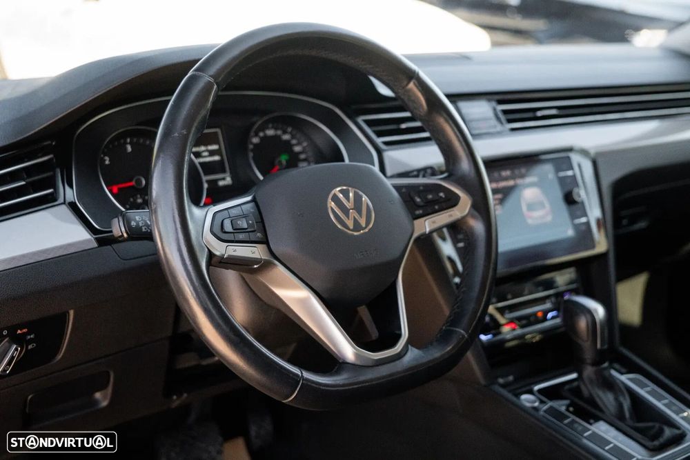 VW Passat Variant 2.0 TDI Elegance DSG - 2