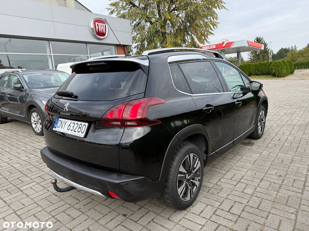 Peugeot 2008 1.2 Pure Tech Allure S&S - 6