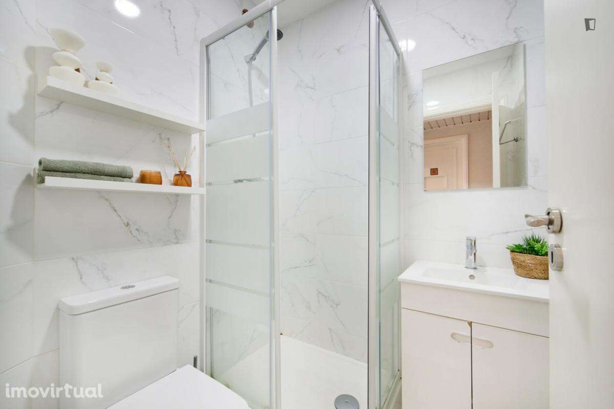 Quarto - localizado em Alameda Lisbon - Grande imagem: 3/32