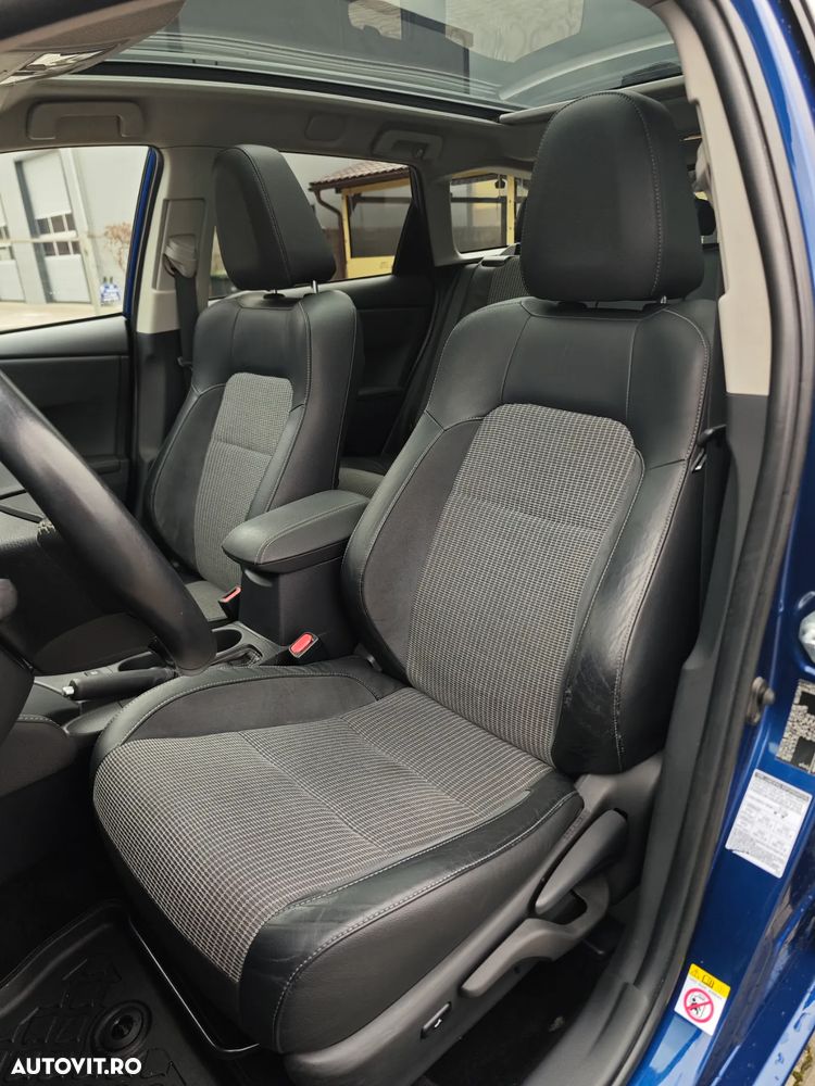 Toyota Auris 1.8 L VVT-i TS Hybrid Sol+ - 6