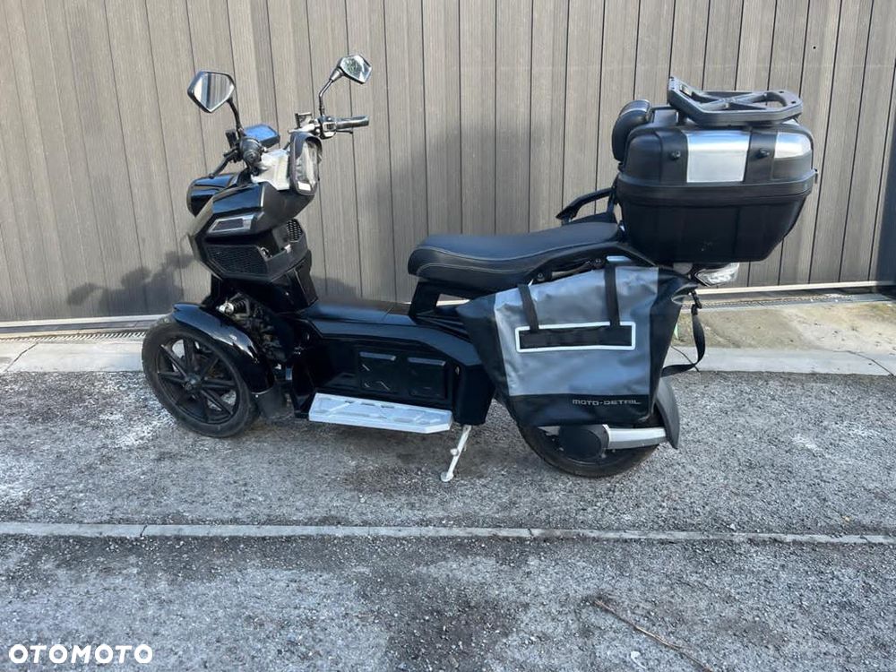 iamelectric iTank - 4