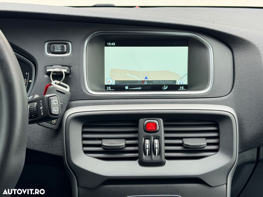 Volvo V40 D2 DRIVe Momentum - 22