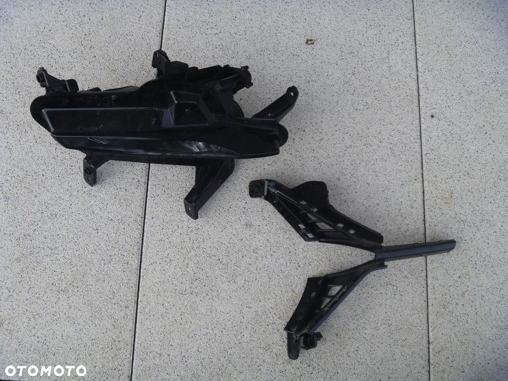 KIA CEED 3 III REFLEKTOR LAMPA SOCZEWKA Z LED LEWA ŁADNA EUROPA 92101J7050 - 9