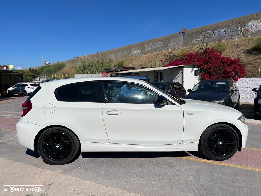 BMW 118 2012 photo 5