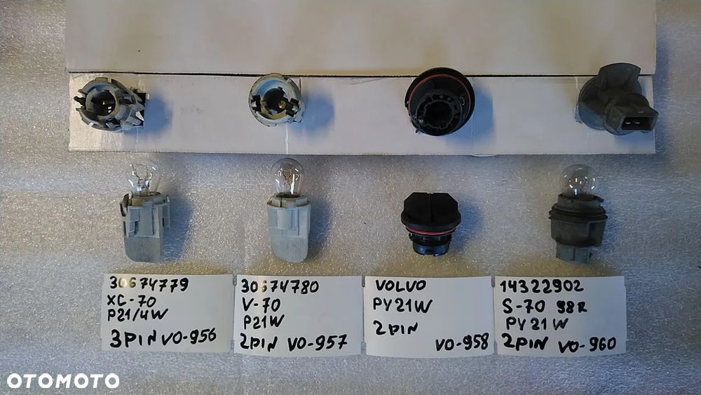 VOLVO OPRAWKA ŻARÓWKI LAMP - 3