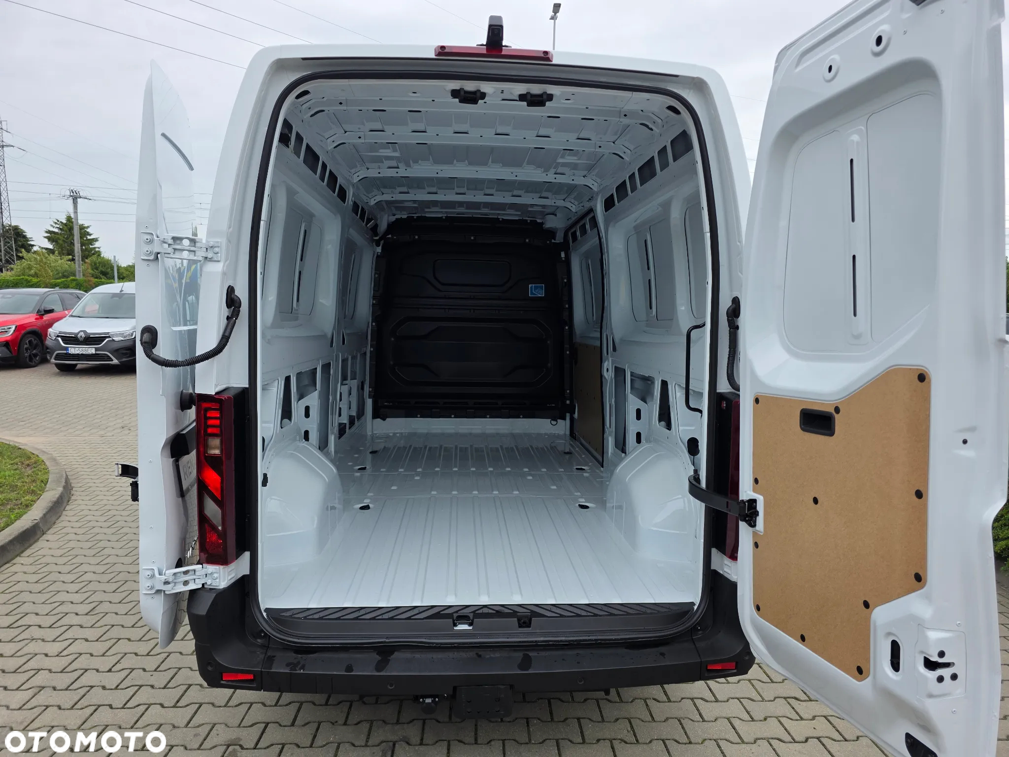Renault NOWY MASTER Furgon 130KM L3H2 513 800 850 - 13