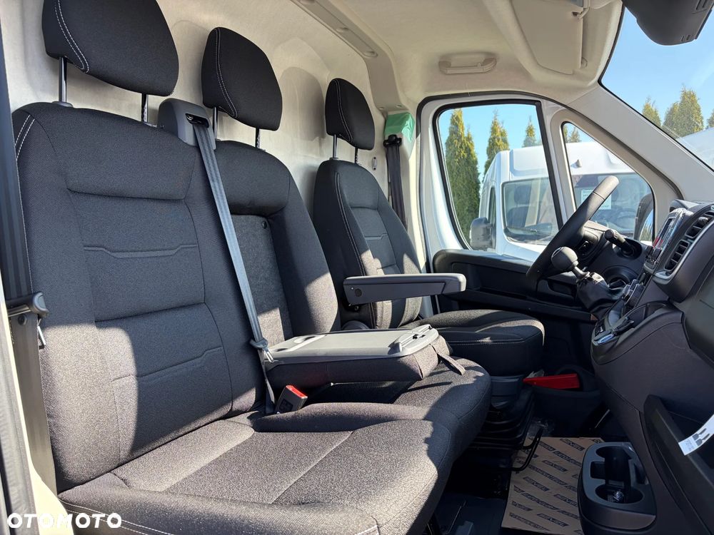 Opel Movano Furgon L4H2 - 11