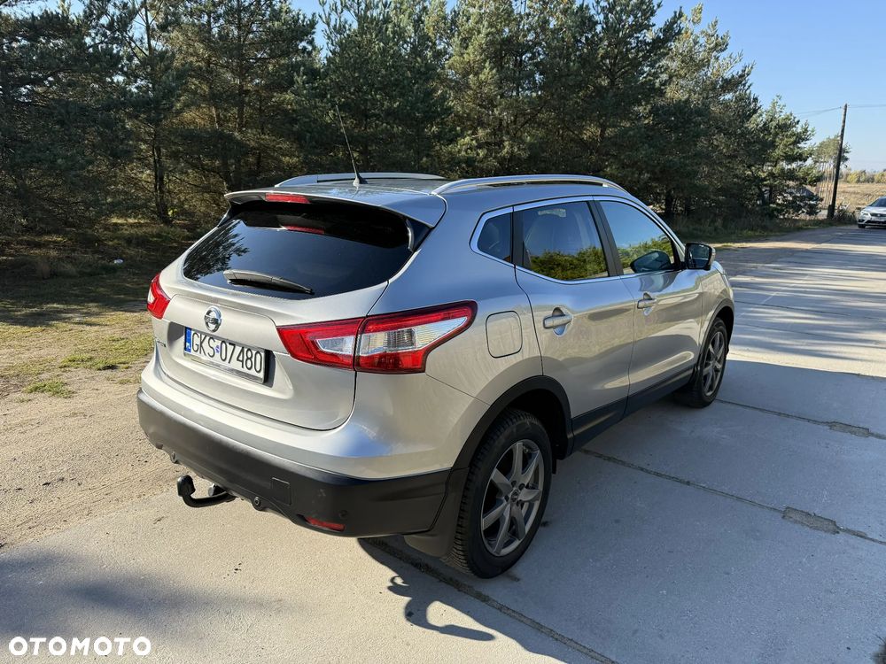 Nissan Qashqai 1.6 dCi 4x4 Tekna - 6