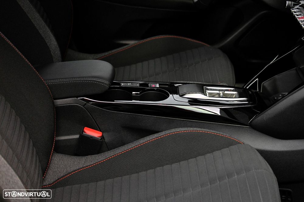 Peugeot e-2008 50 kWh Active Pack - 19