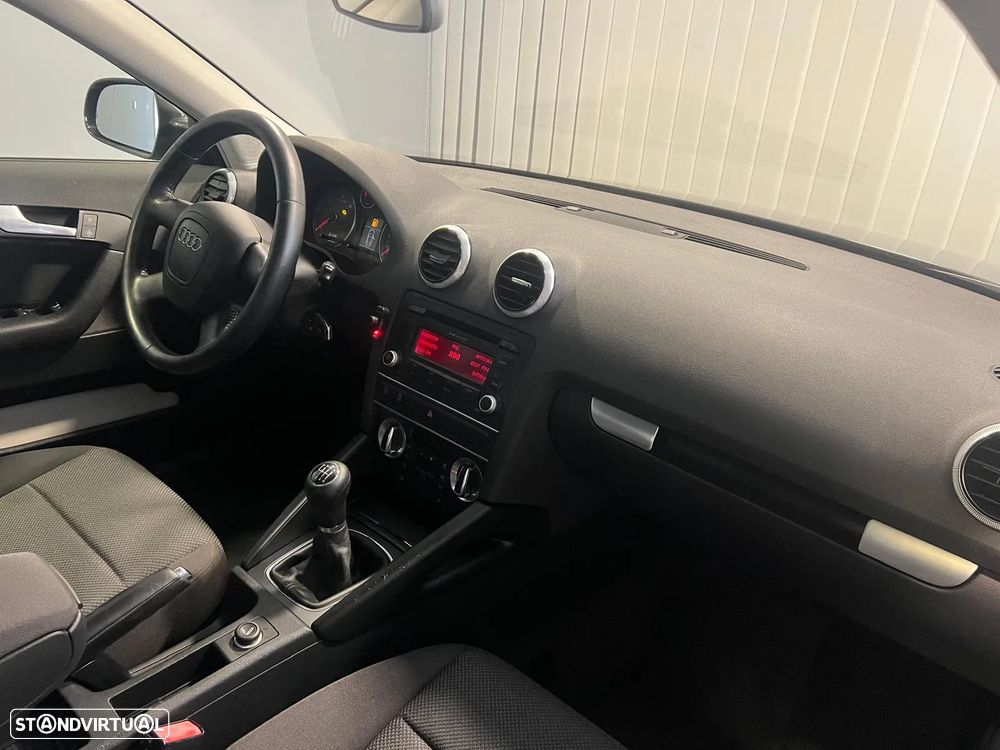 Audi A3 Sportback 2.0 TDI Attraction - 14