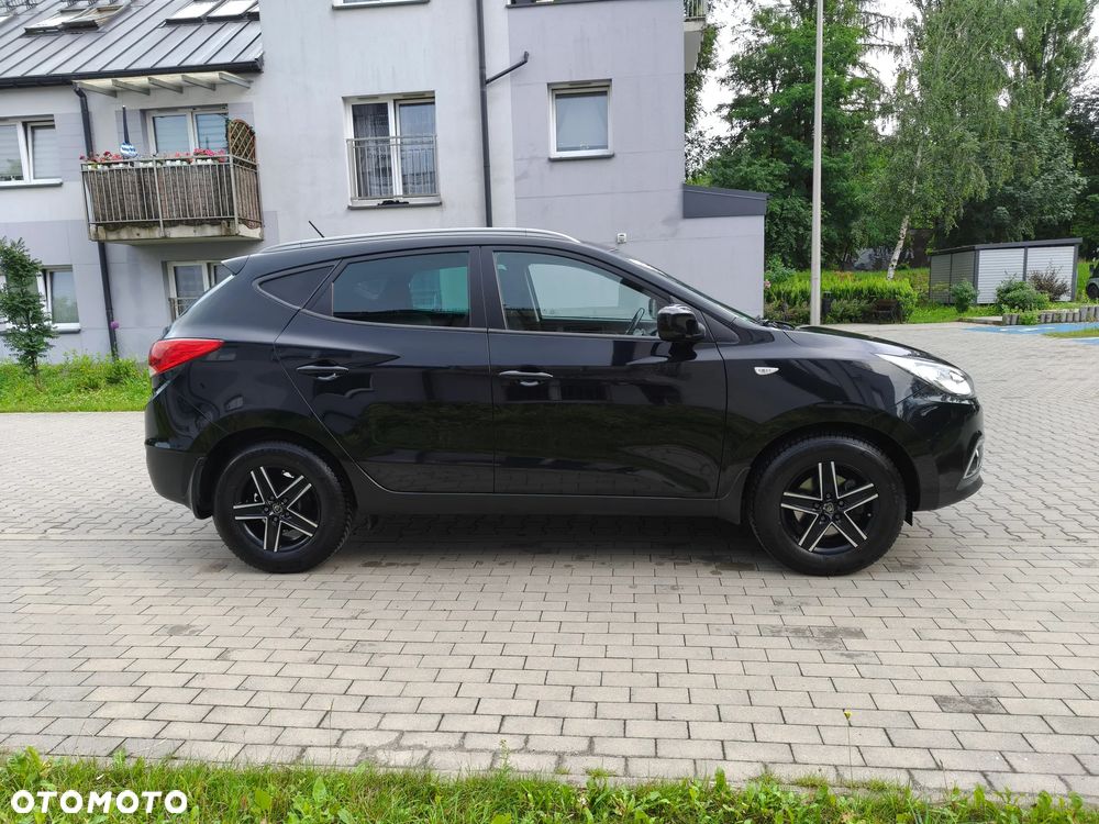 Hyundai ix35 1.6 2WD Fifa World Cup Edition - 12