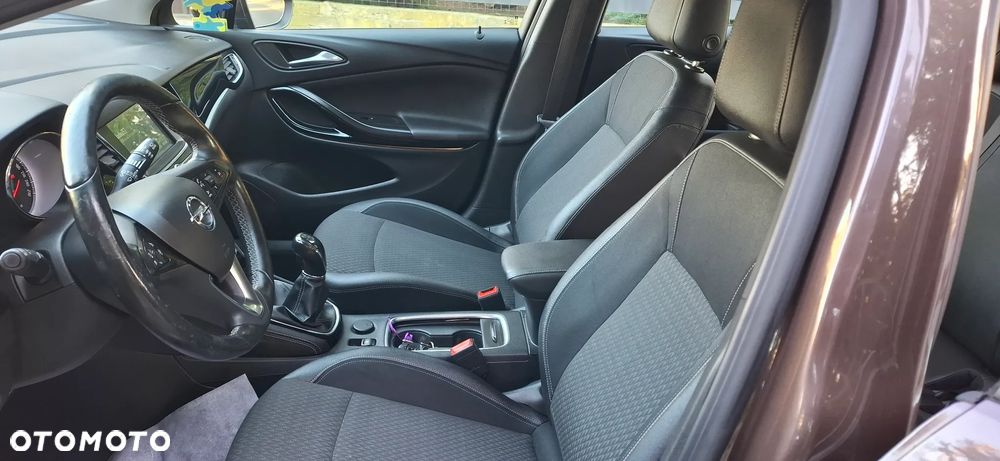 Opel Astra 1.4 Turbo Innovation - 15