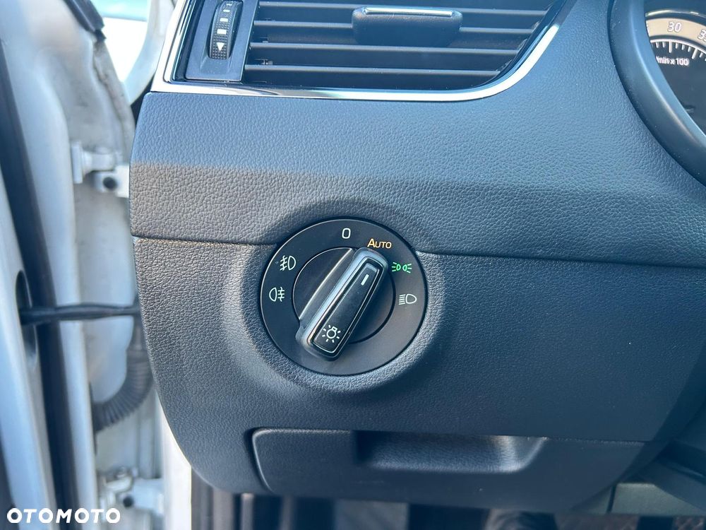 Skoda Octavia 2.0 TDI DSG Selection - 38
