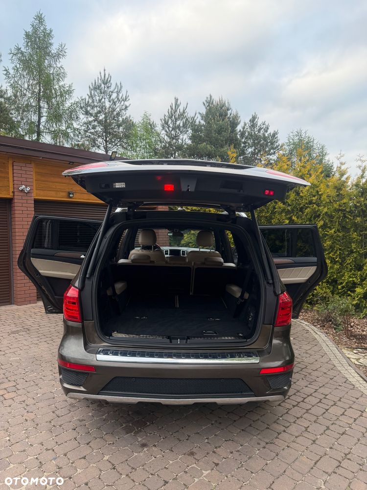 Mercedes-Benz GL 350 BlueTEC 4-Matic - 12