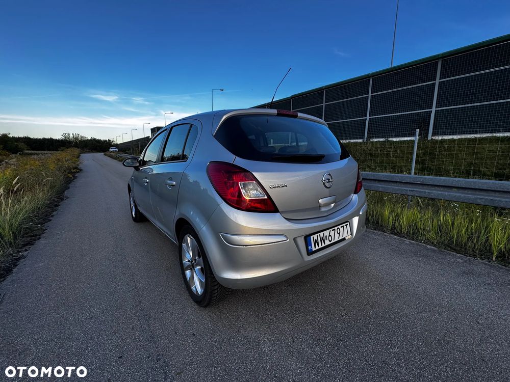 Opel Corsa 2012 photo 4