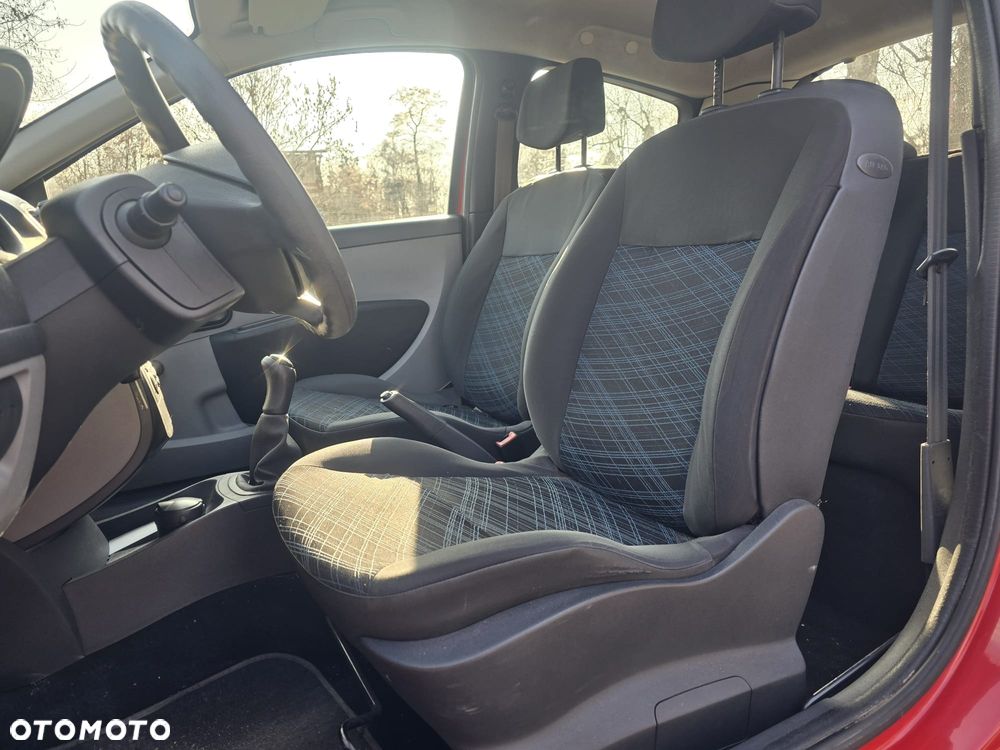Renault Clio - 6