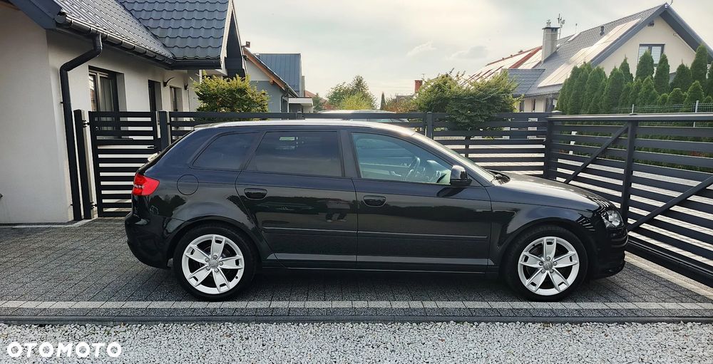 Audi A3 Sportback - 2