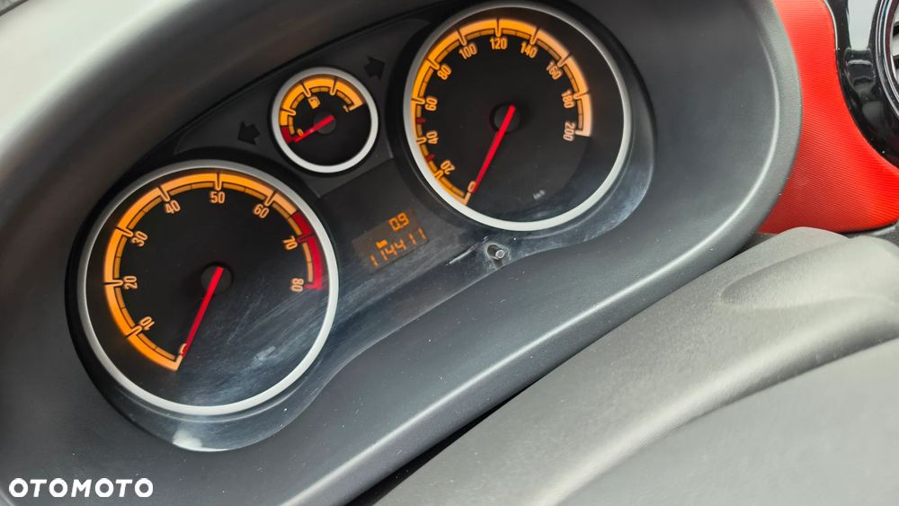 Opel Corsa 1.4 16V Sport - 19