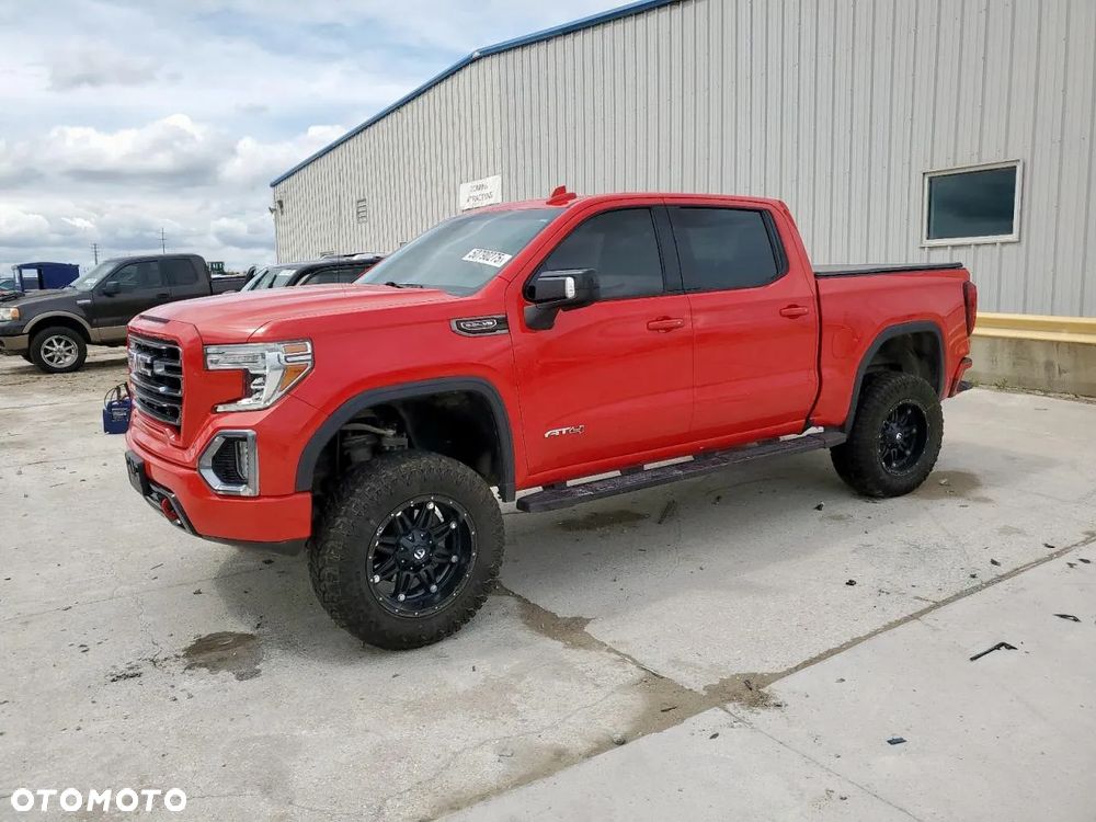 GMC Sierra - 1
