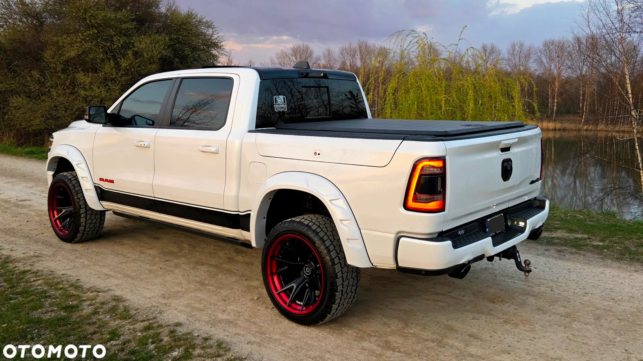 Dodge RAM 1500 5.7 4x4 - 6