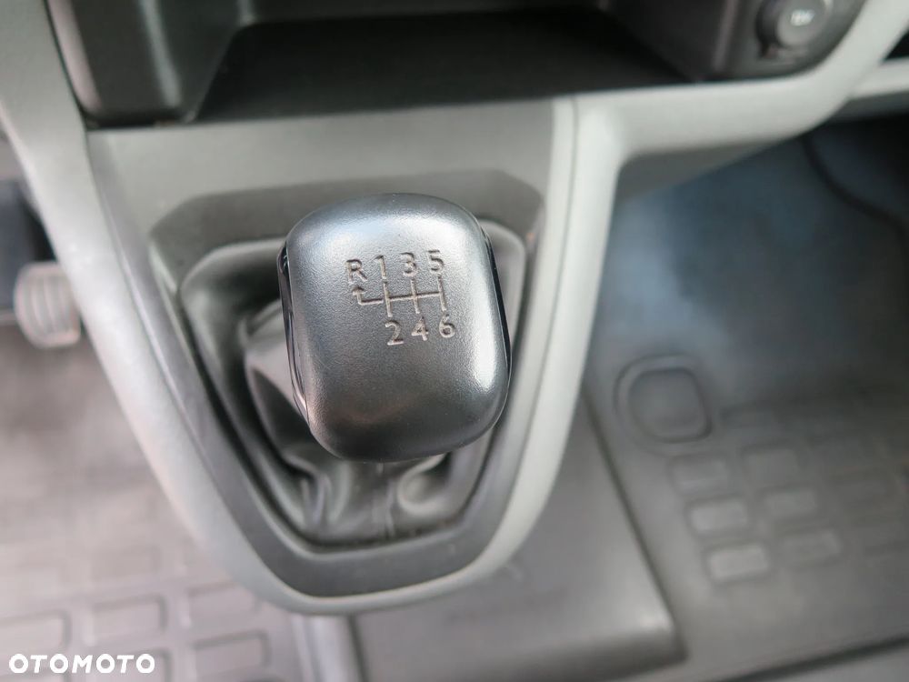 Peugeot Expert Kombi Long 2,8t - 25