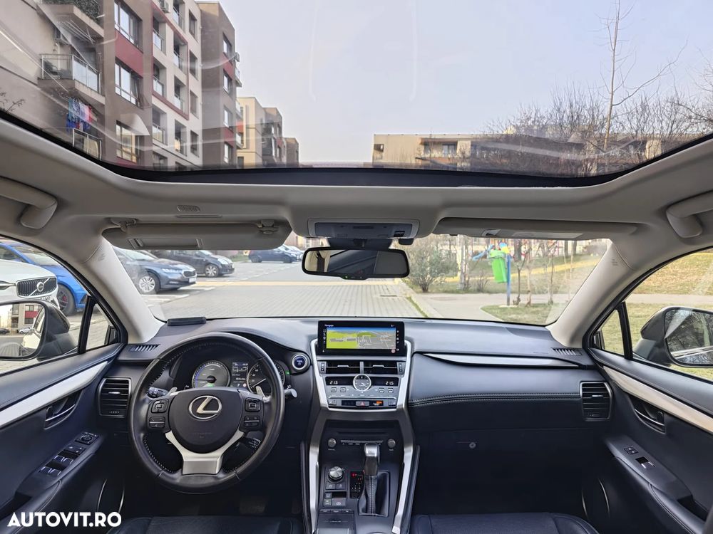 Lexus Seria NX 300h E-FOUR - 10