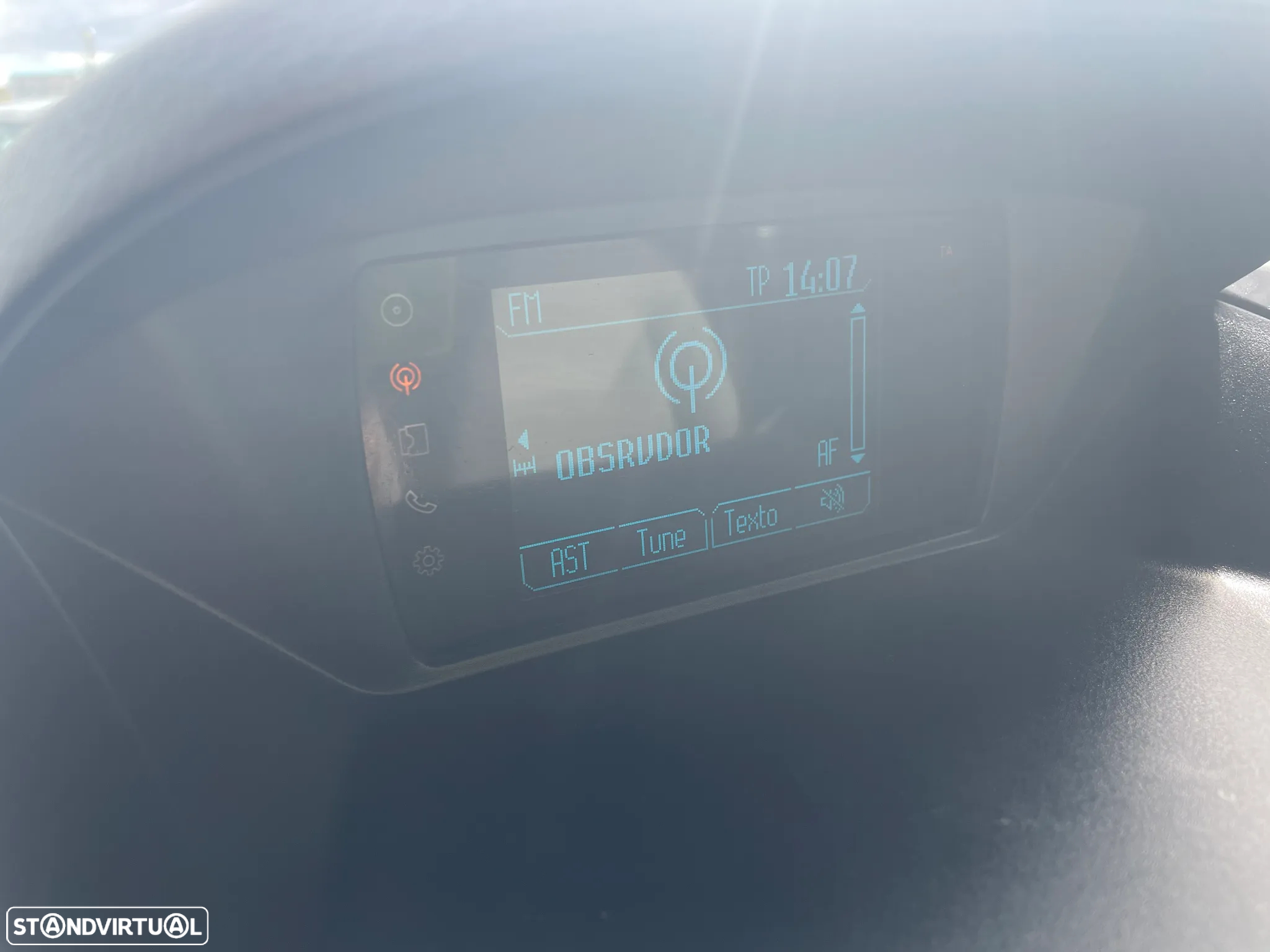 Ford Tourneo Courier 1.0 EcoBoost Ambiente - 11