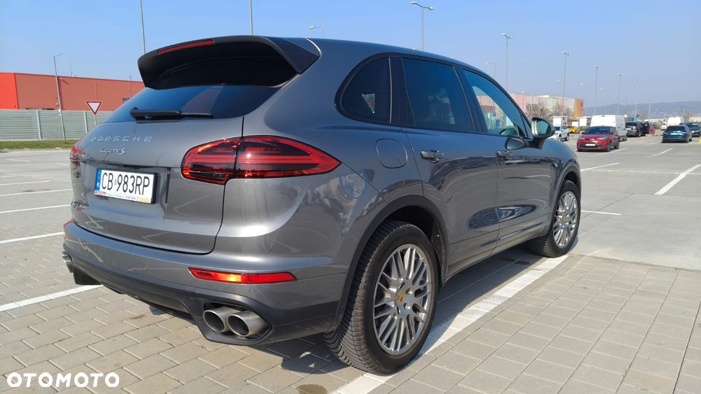 Porsche Cayenne S - 7
